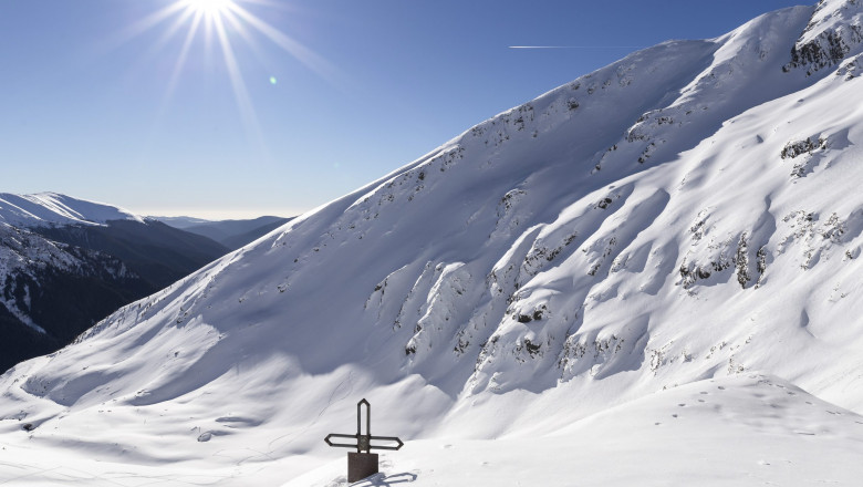 Nivelul de risc de avalanșă a atins gradul 3 din 5 la altitudini mai mari de 1.800 de metri în Munții Făgăraș