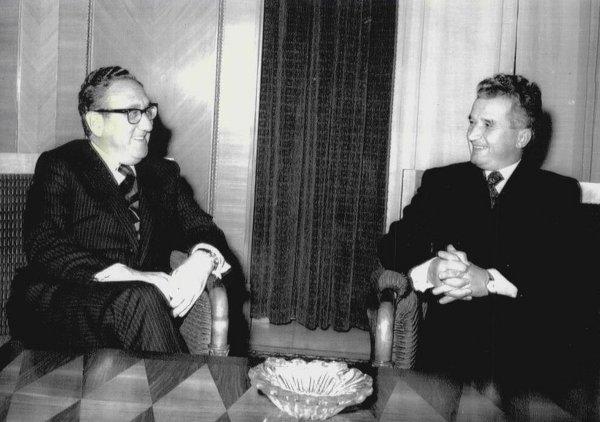 Ce a discutat Nicolae Ceaușescu cu Henry Kissinger în 1974, la București